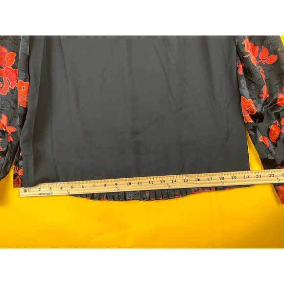 Tory Burch Printed Pleated Shirt Womens 4 Black Red Paisley Button Up $498 NWT - Picture 8 of 10